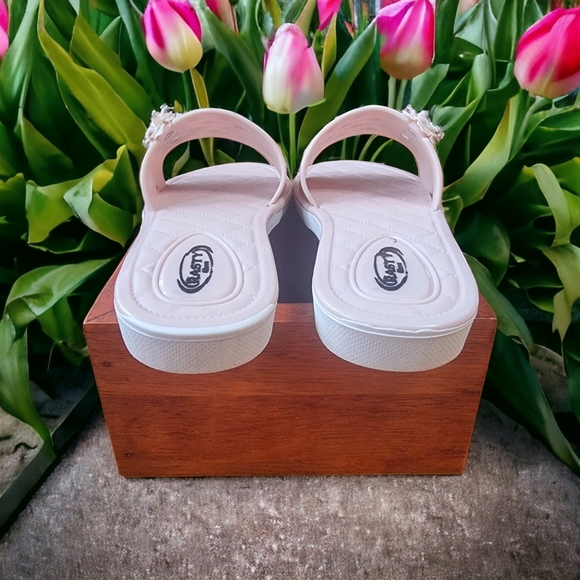 Ladies Light Pink Rubber Slides with Bling - Picture 3 of 7